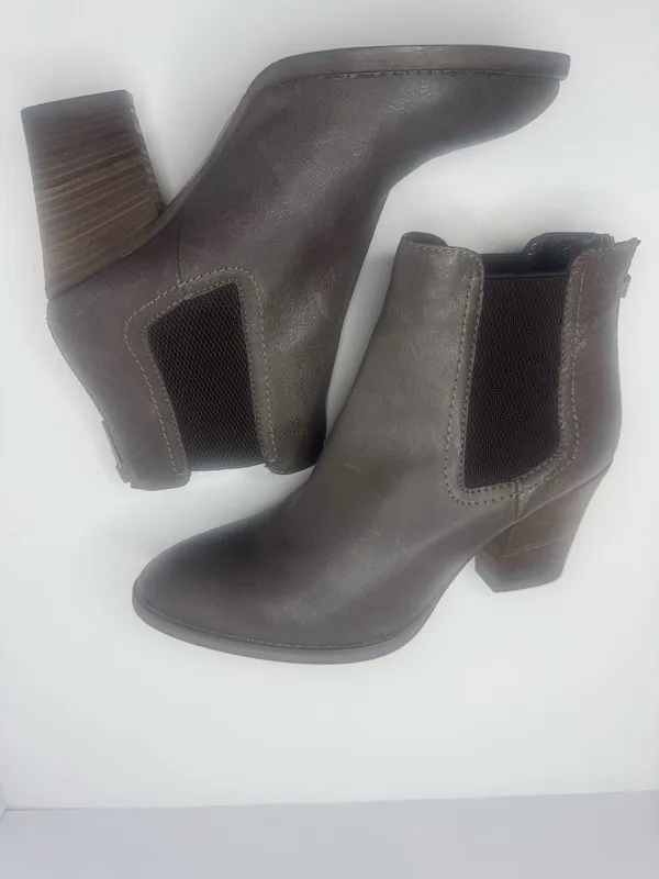 Aquatalia Grey Leather Ankle Boots Womens Size 8 - Image 6