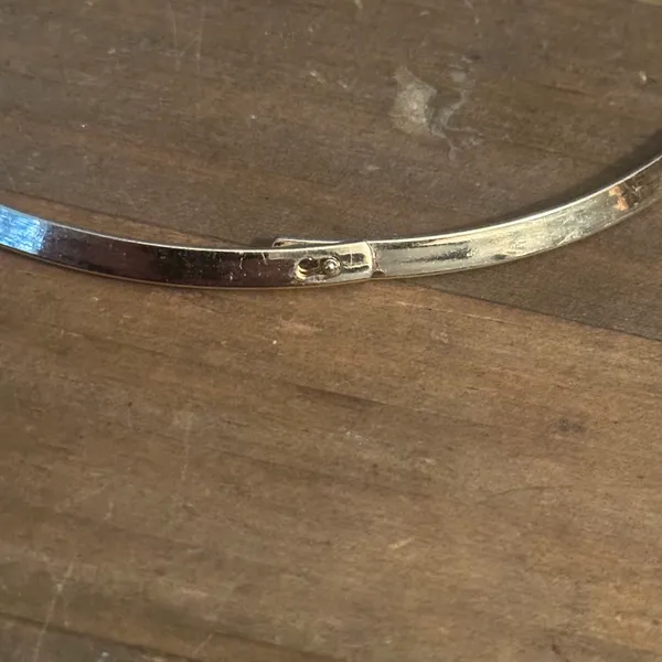 Gold tone hoop collar necklace - Image 3