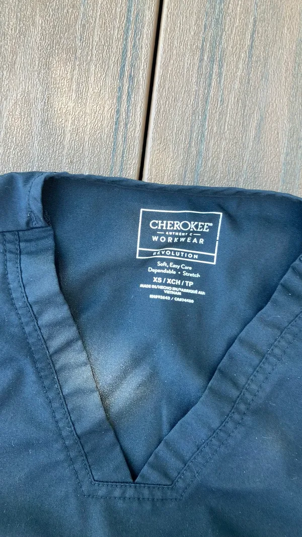 Cherokee Scrub Set XS - Image 2