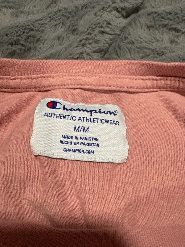 Champion Pink Crop Tee Logo Graphic Short Sleeve Size Medium - Image 6