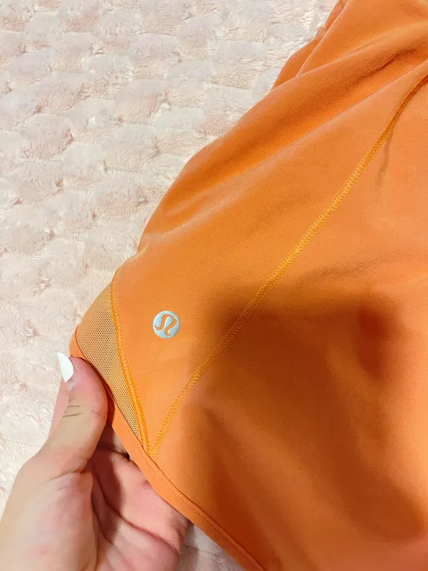 coral lululemon hotty hots 4’ size 4 - Image 4