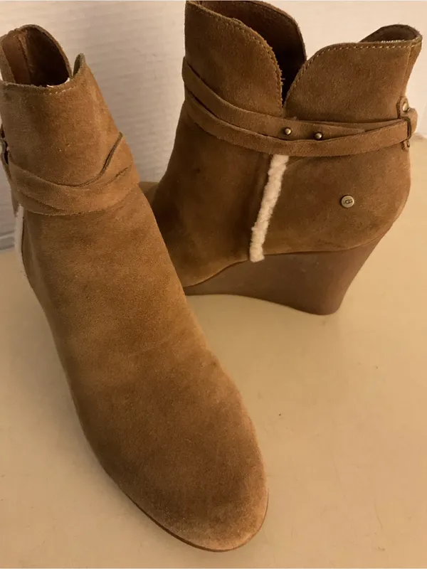 UGG Women's chestnut brown suede platform wedge wedge boots US 8.5 - Image 10