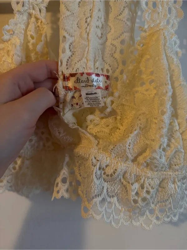 Altar’d State NWT Ivory floral lace racerback bralette - Image 4