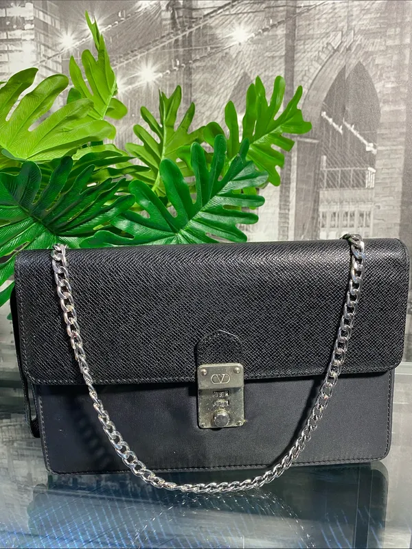Authentic VALENTINO Black Leather and Nylon Bag - Image 4