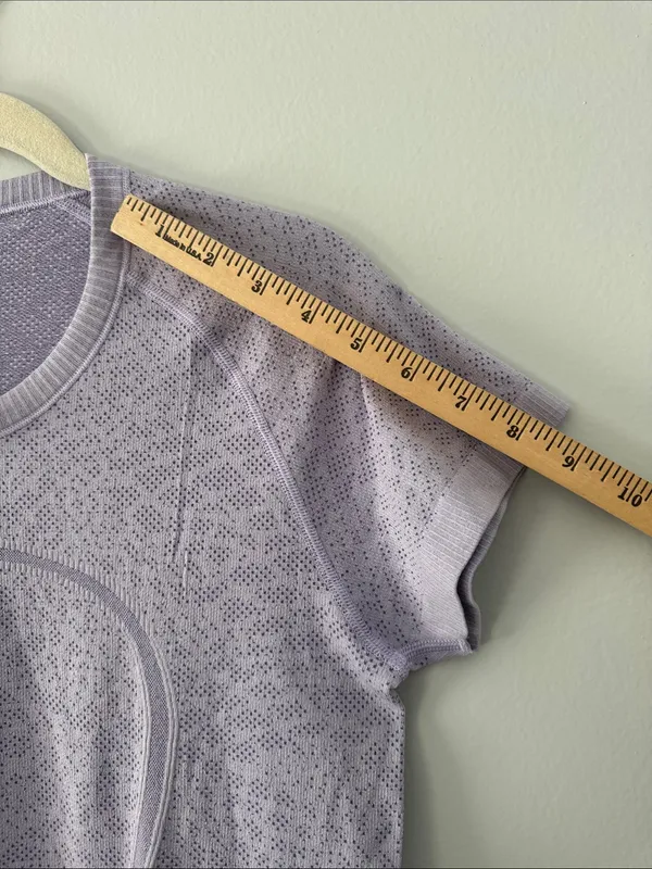 lululemon athletica Women's Tech Workout Top Size 10 Gym Yoga training - Image 5
