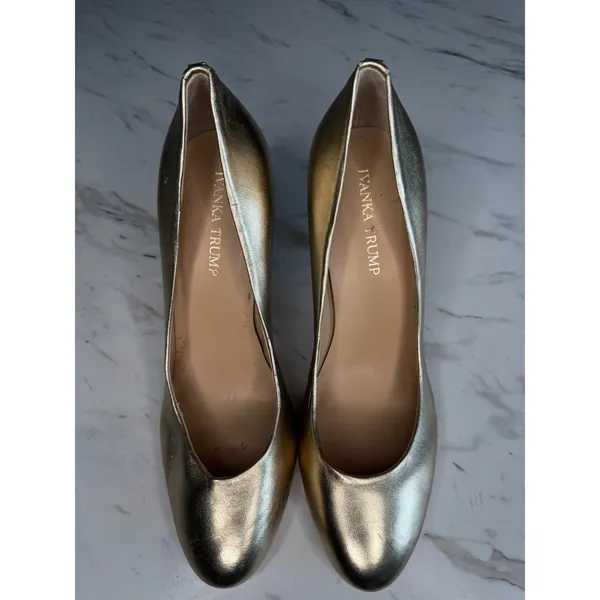 Ivanka Trump Womens Metallic Gold Leather Round Toe Stiletto Pumps Heel Size 9M‎ - Image 6