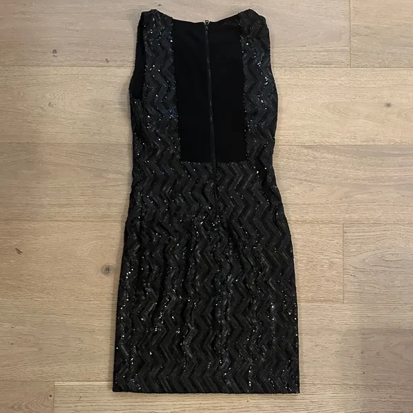 Alice and Olivia Elegant Black Sequin Dress - Image 2