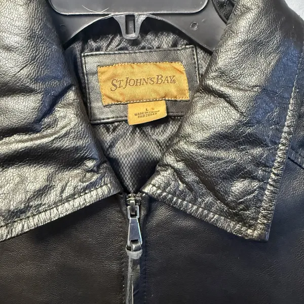 St. John's Bay Leather Bomber Jacket Mens Large Black Zip‎ Front Quilted Lined - Image 4