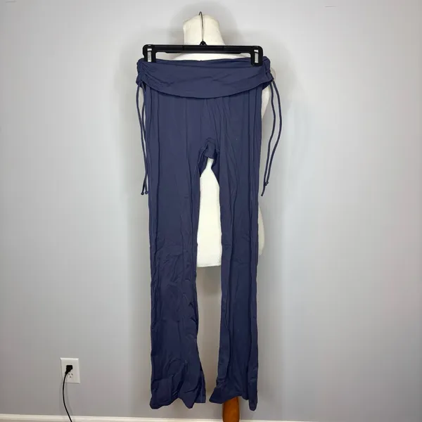 Boohoo - Blue DSGN Studio Ultra Sculpt Ruched Side Flared Legging - Image 3