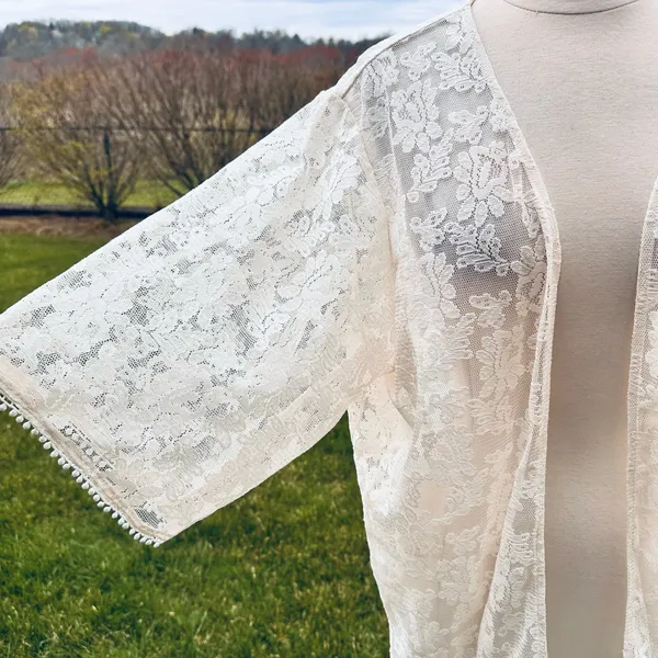 Express Cream Lace Kimono - Image 9