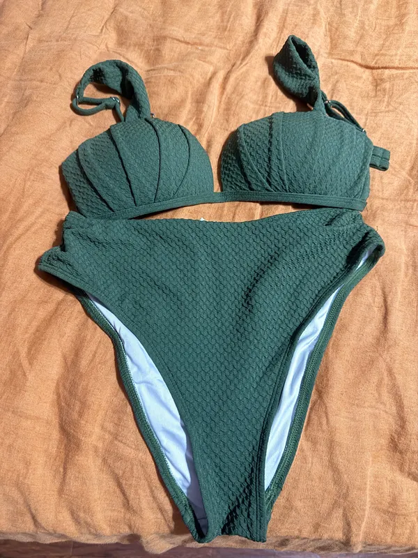 Cupshe Bikini Set - Image 2