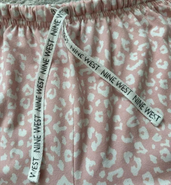 Nine West Pink Camo Pajama Bottoms Size L/G - Image 4