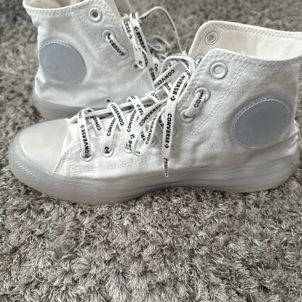 White Converse High Tops with Clear Sole Size 8/10 - Image 4