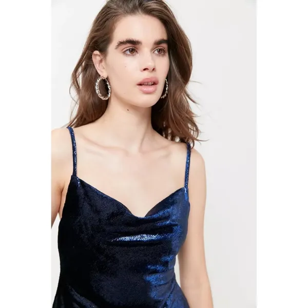 ASTR‎ The Label Women Dancing Queen Dress Large Navy Blue Metallic Velvet Cowl - Image 4