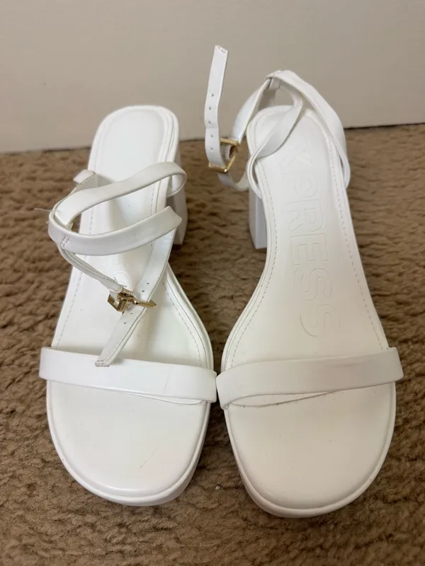 Express Ankle Strap Block Heel Sandals Size 8 - Image 4