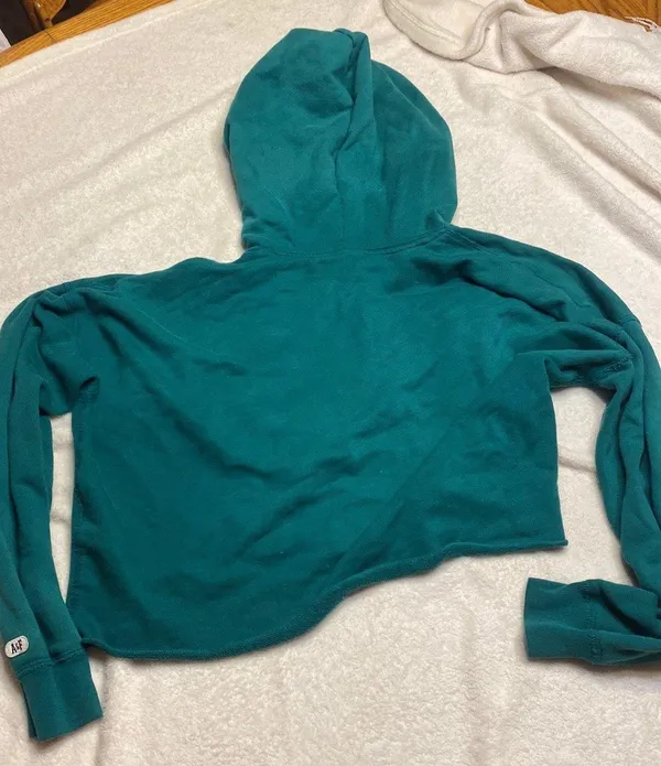Abercrombie Cropped Hoodie - Image 2