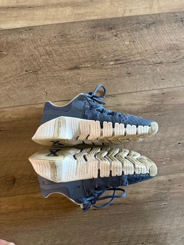 Women’s Nike Sneakers - Image 3