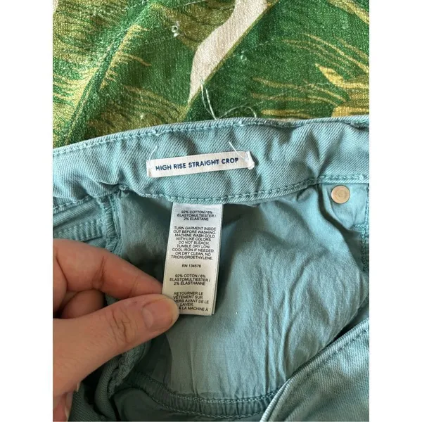 Vineyard Vines high rise straight crop Size 29 92% cotton - Image 3