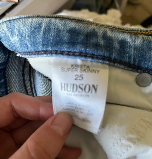 Hudson Jeans Distressed light wash Jeans - Image 8