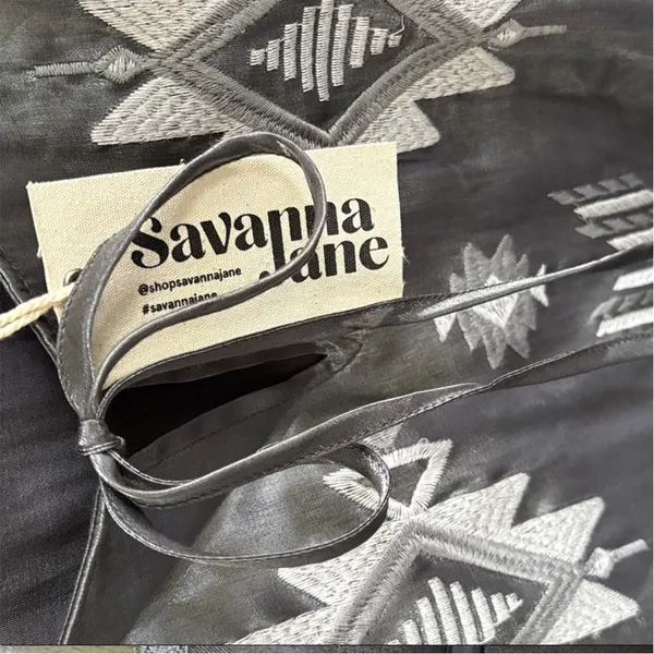 NWT Savanna Jane Embroidered Aztec Top Silver Size 2X - Image 6