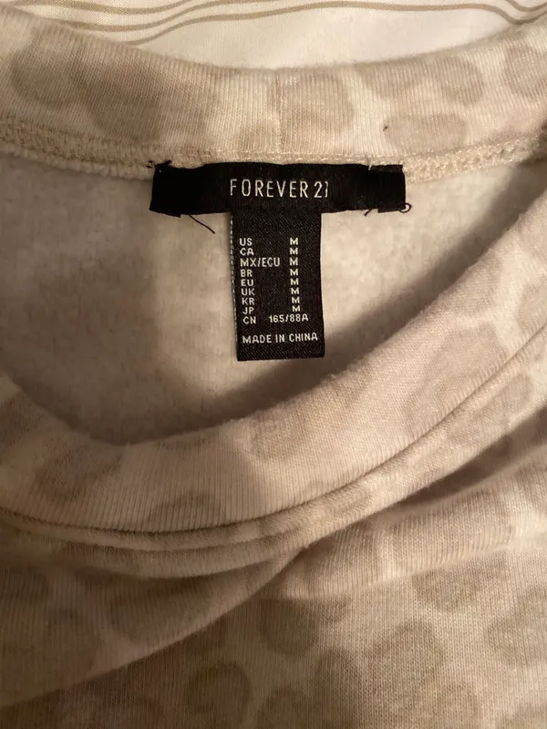Forever 21 2 Piece White Leopard Set - Image 4