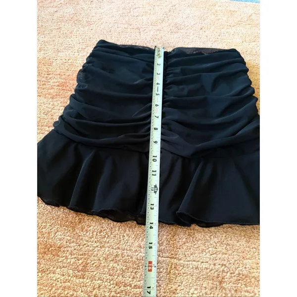 Forever 21 Black Ruched Strapless Peplum Tube Top Size S - Image 3