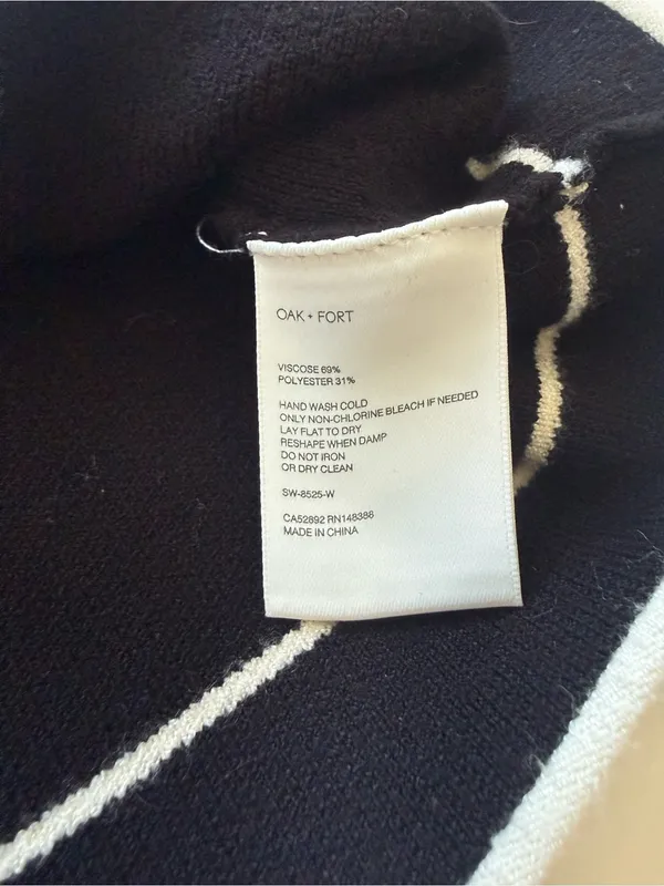 Oak + Fort Sweater Vest Black Size Medium - Image 4