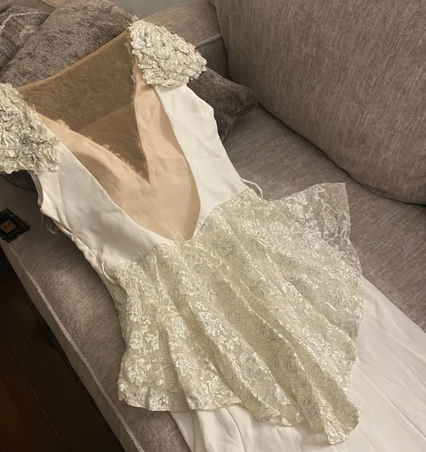unique Wedding Dress - Image 9
