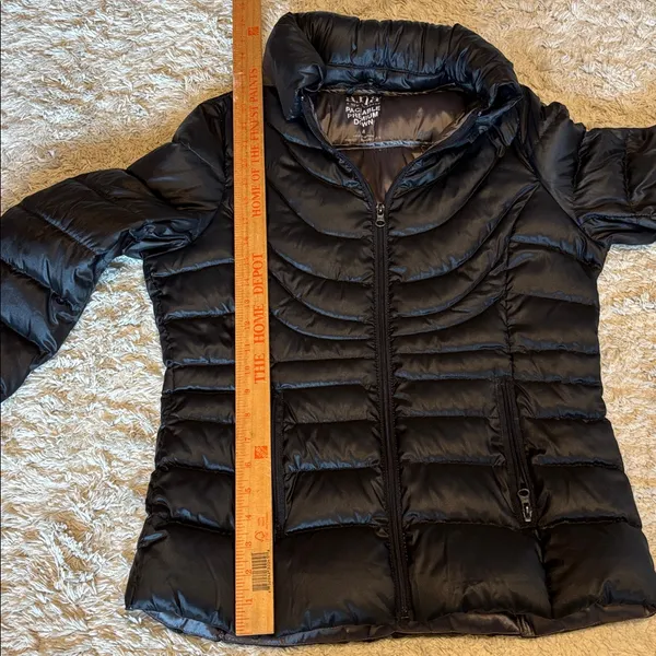 a.n.a Packable Premium Down Puffer Jacket Women’s Medium Black Hooded Zip - Image 6