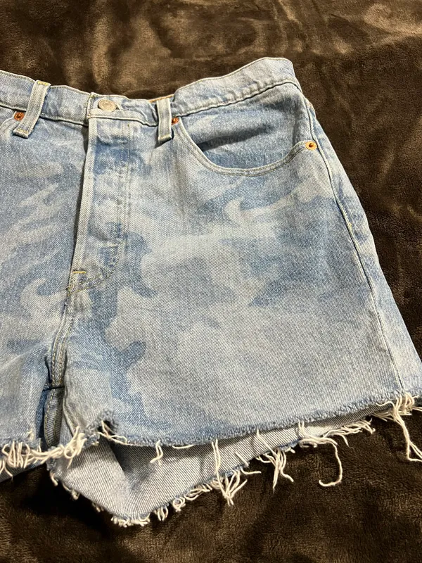 Levi High Wasted Jean Denim Shorts - Image 2
