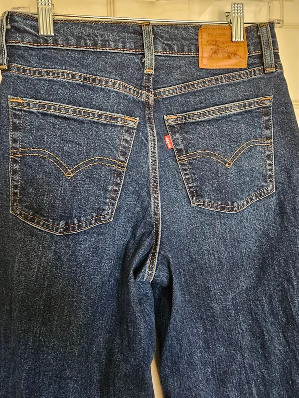 Levi's Wide Leg - Image 4