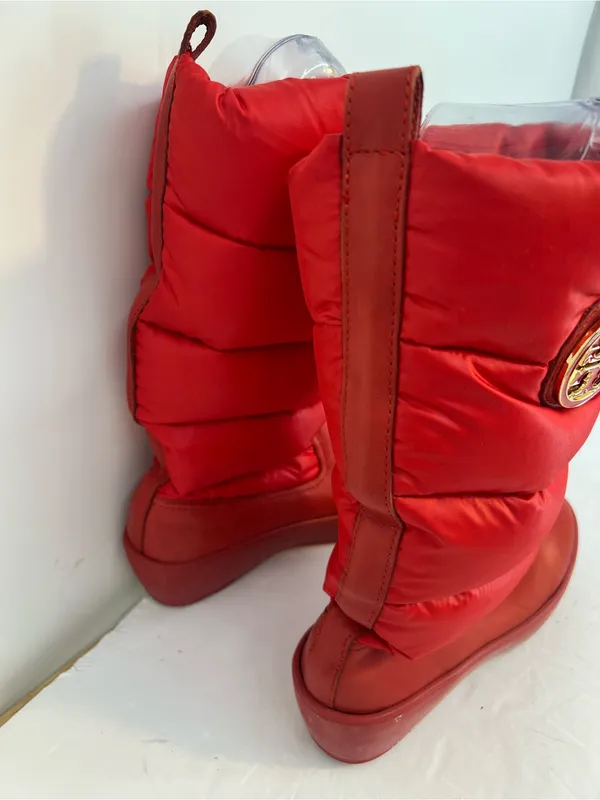 Tory Burch Red Quilted Wedge Winter Boots with Gold Logo - Image 5