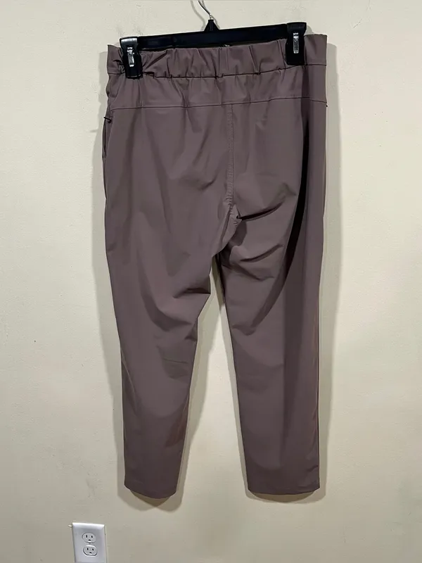 Vuori Miles Ankle Pant Women's Performance Pants dusty purple small EUC - Image 9
