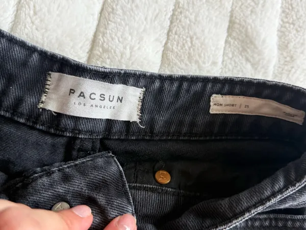 PacSun Mom Jean Shorts - Image 3