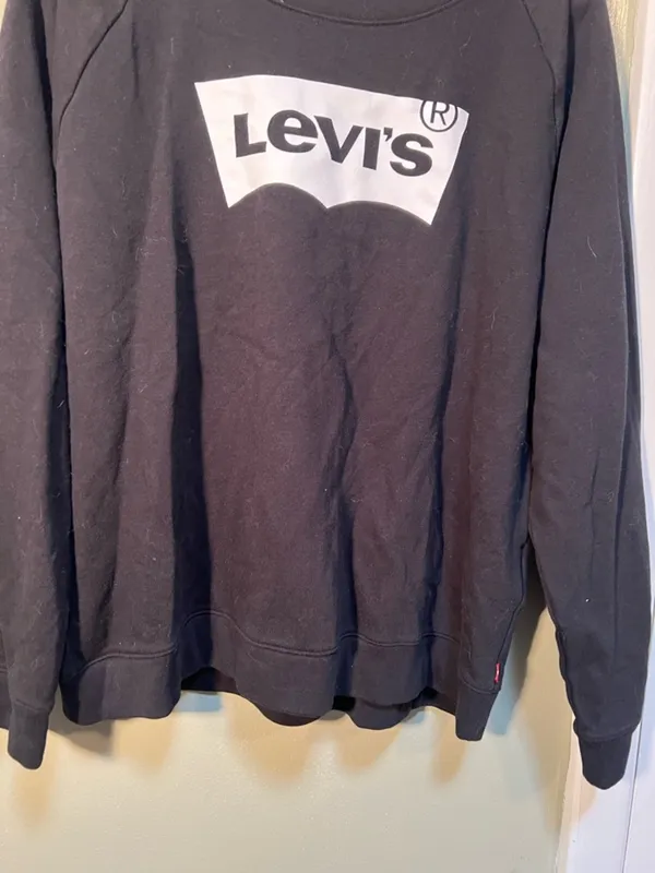 Levi's Women's Size XL Crewneck Sweatshirt Black White Batwing Graphic Classic - Image 4