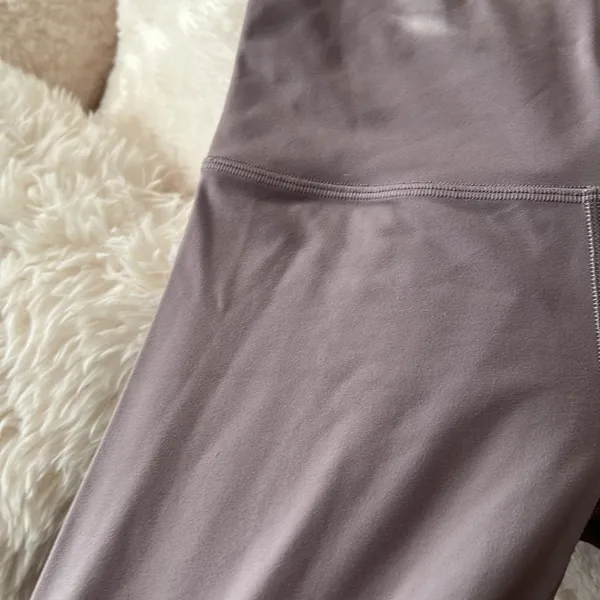 Lululemon Wunder Under Crop Leggings Size 4 - Image 4