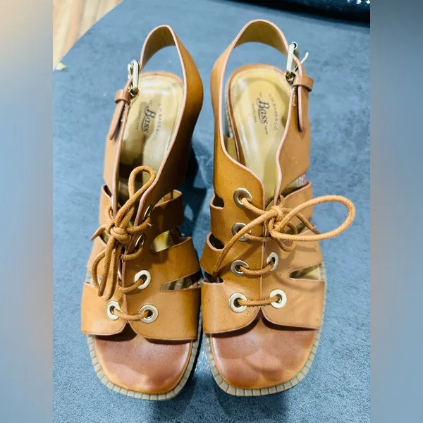 Elegant Tan Lace-Up Heeled Sandals - Image 9