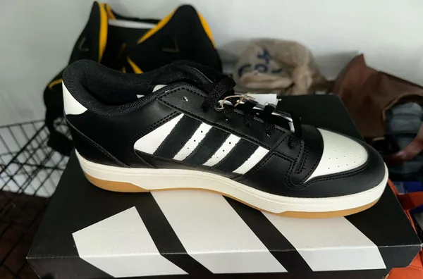 NWT Adidas Break Start Low - Image 5