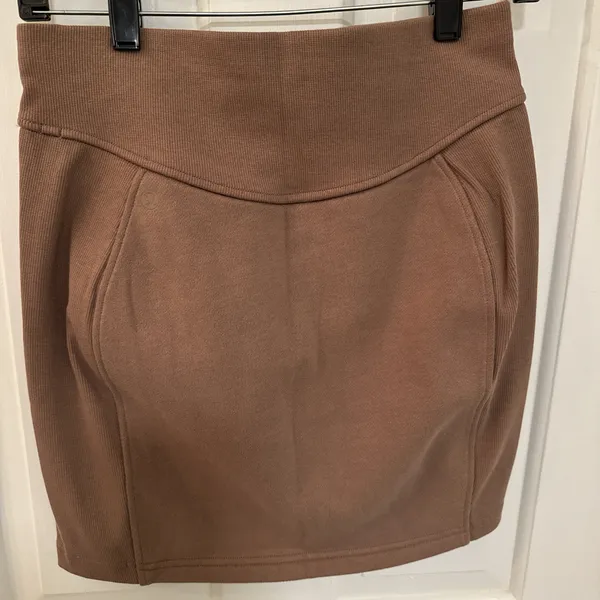 Lululemon S Scuba Skirt Brown - Image 2