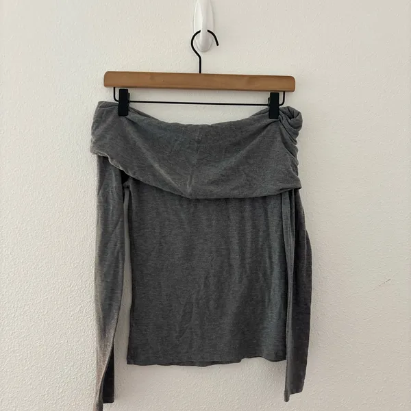 Aritzia babaton streamline top - Image 2