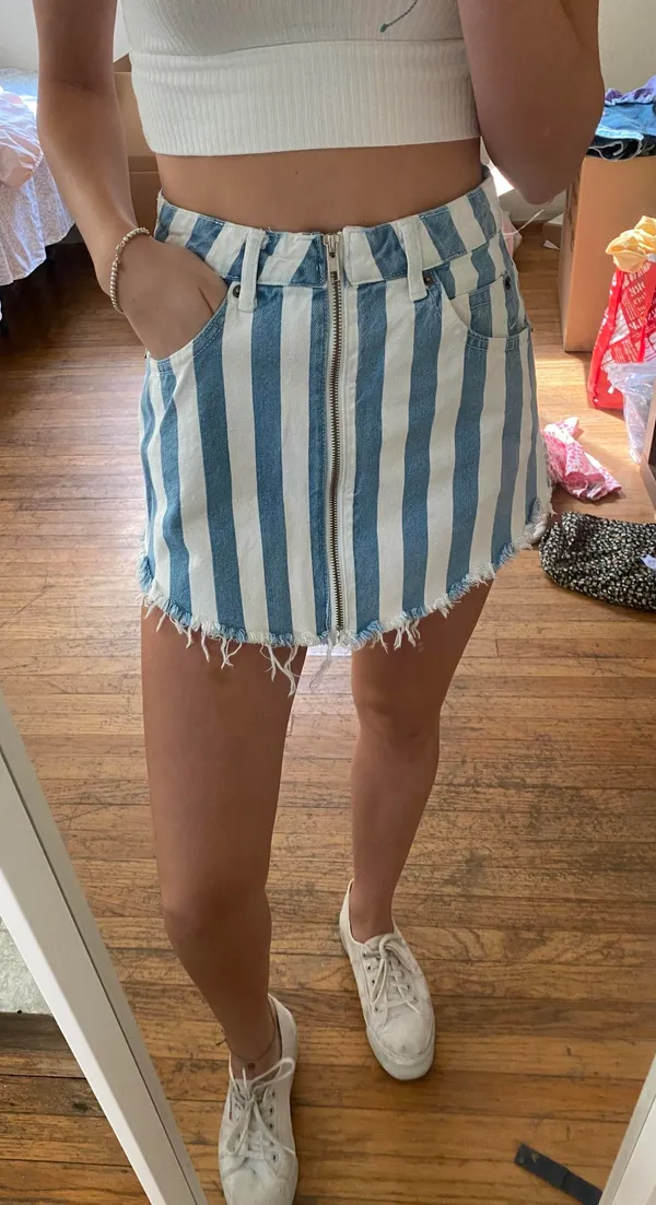 Bershka Zipper Front Denim Skirt - Image 2