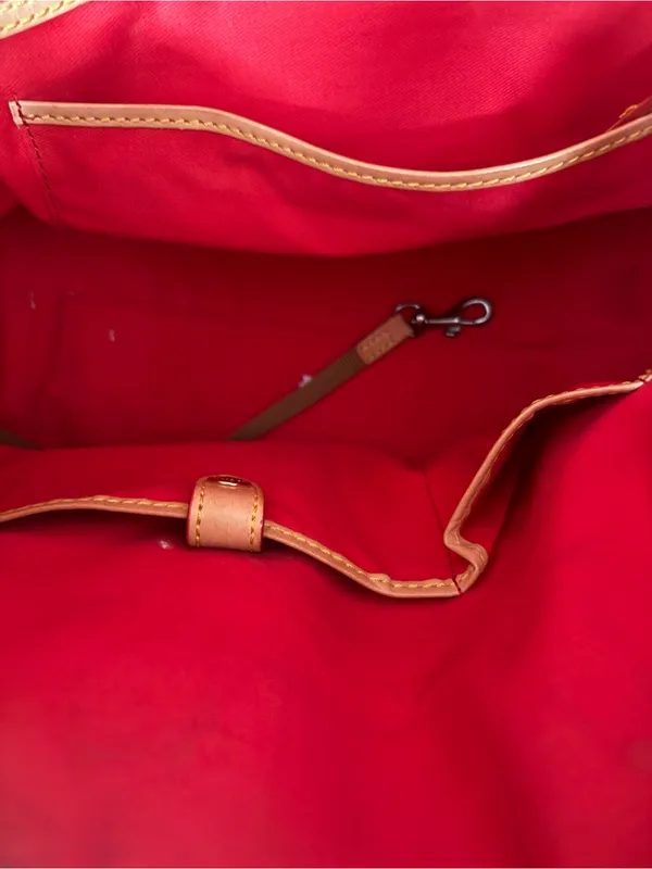 Dooney & Bourke pink and white Chevron satchel - Image 9