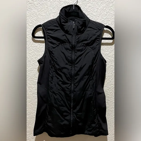 Lululemon Run For Cold Vest PrimaLoft Stretch Glide Material in Black Size 6 - Image 9