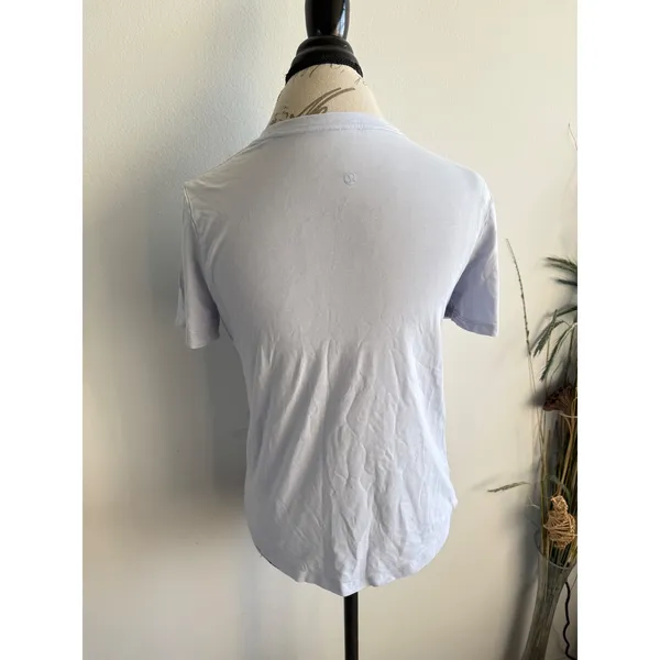 Lululemon Love Crewneck T-Shirt Womens‎ Short Sleeve Pale Blue Lilac Activewear - Image 2