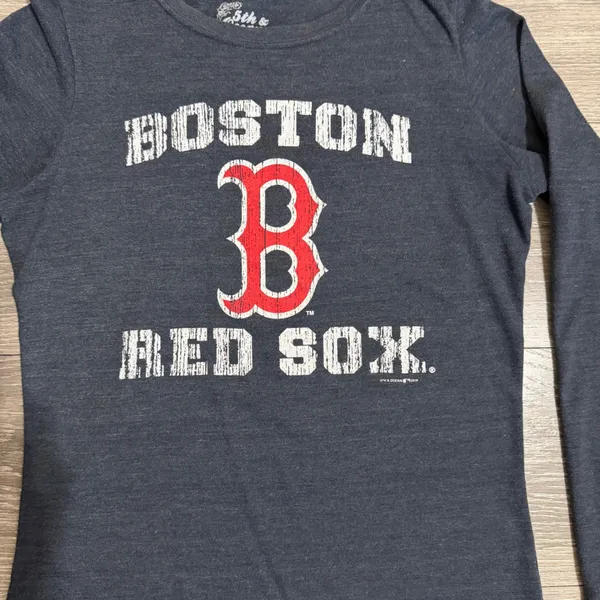 5th & Ocean Boston Red Sox Long Sleeve Graphic Tee XL Slim Fit Charcoal Gray Womens Baseball - Image 8