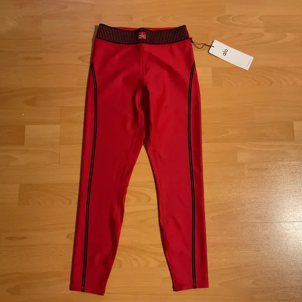 Alo Yoga Airlift High-Waist 7/8 Line Up Legging Bold Red S - Image 2