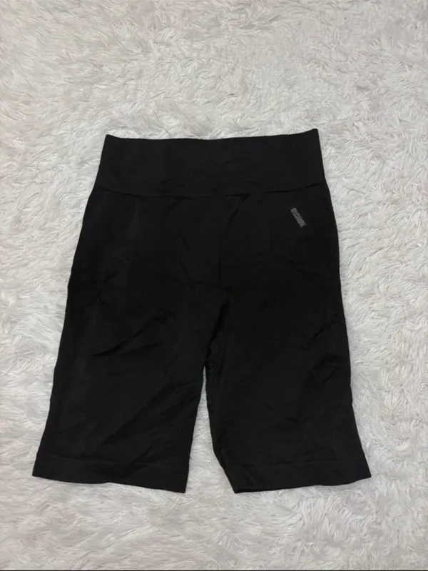 Gymshark black biker shorts size L - Image 2