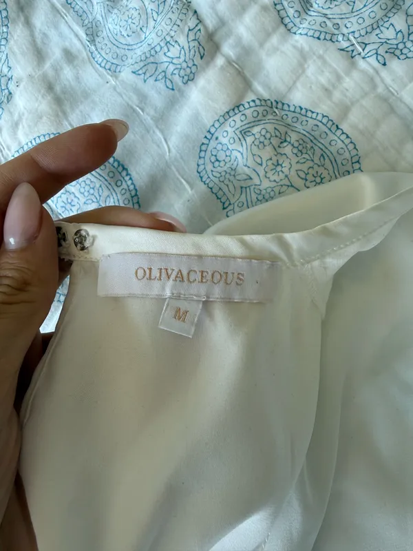 White Top Olivaceous Crop - Image 5