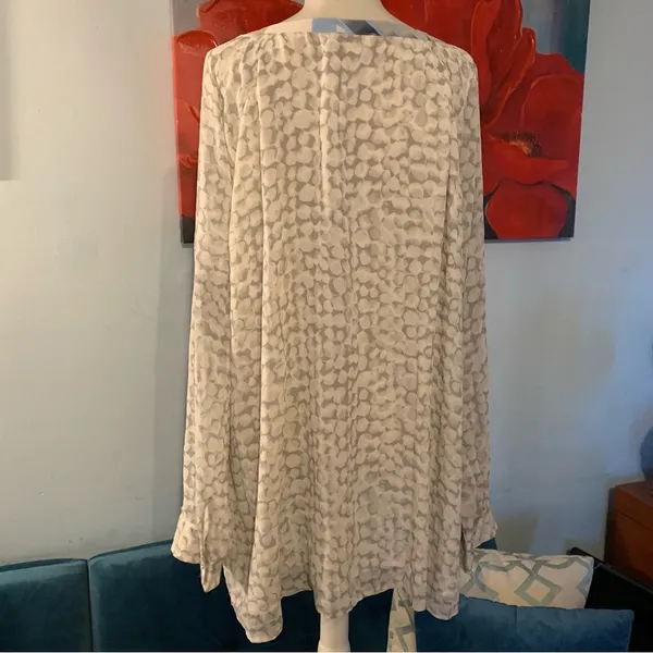 Calvin Klein Long Sleeve Blouse Gray Blue White Print Button Down Size 2X - Image 5