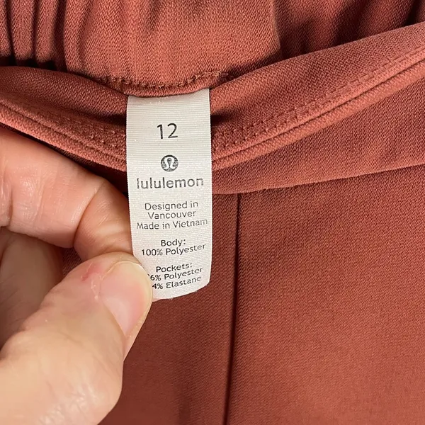 Lululemon wide leg pull on pants size 12 women’s activewear athletic comfort - Image 4